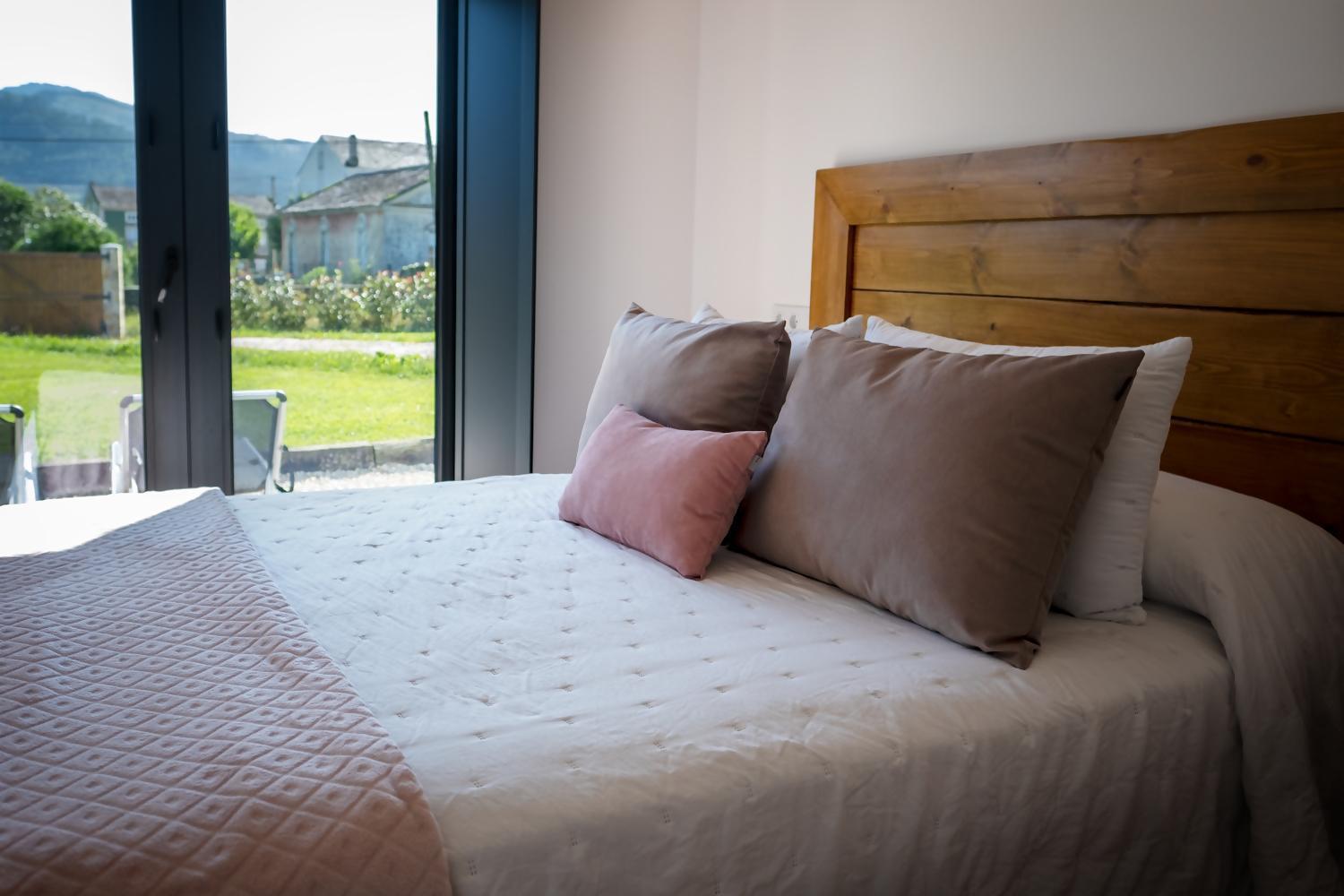 Apartamentos Turisticos A Galera Ribadeo Eksteriør bilde